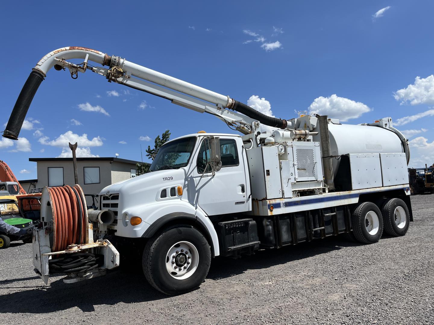 ./imagenes/INVOICE/2019/16439/CAMION VAC-CON V312LHAE (7).JPG